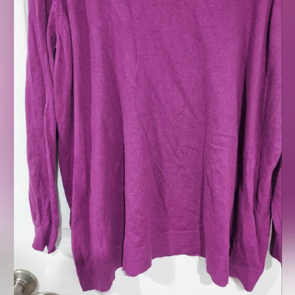 Lane Bryant Purple Knit Sweater with Star Pattern Gold Sequin in Size 26/28 - 4X - Picture 5 of 11